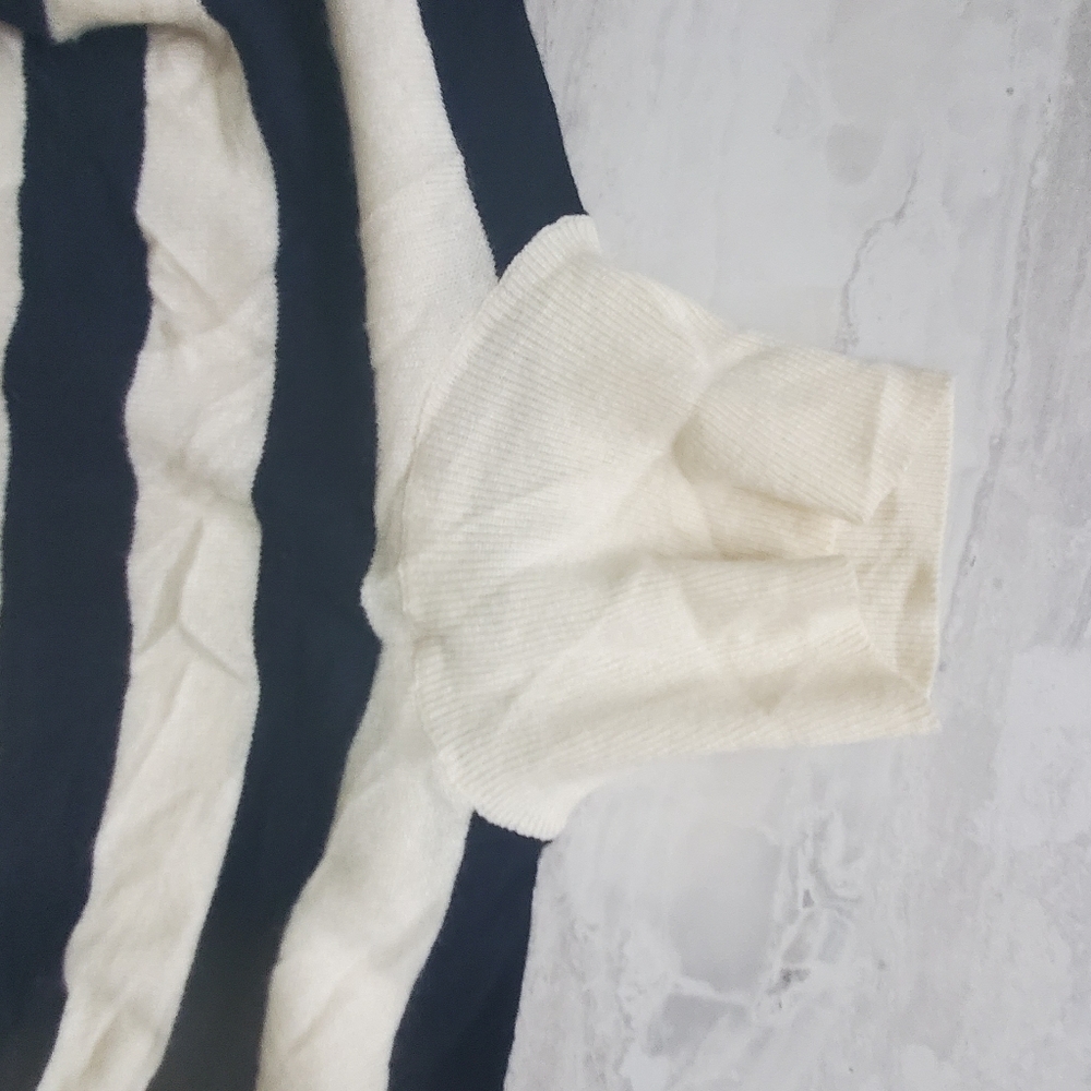 Nautica gooseneck cashmere sweater